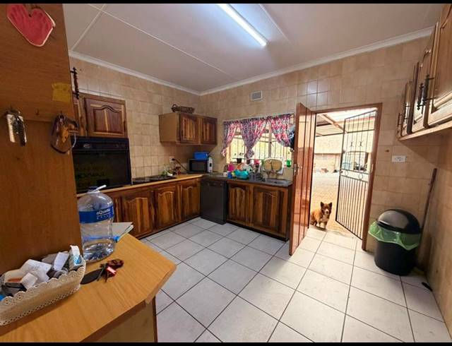 3 BEDROOM HOUSE FOR SALE IN ROTHDENE